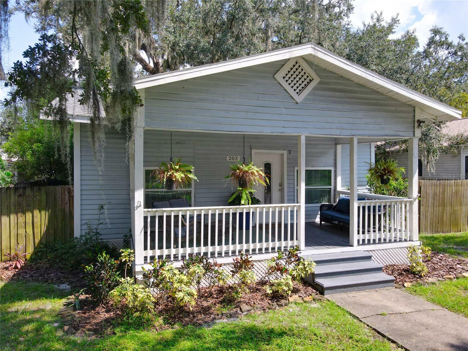 Property Photo:  203 S Maple Avenue  FL 32771 