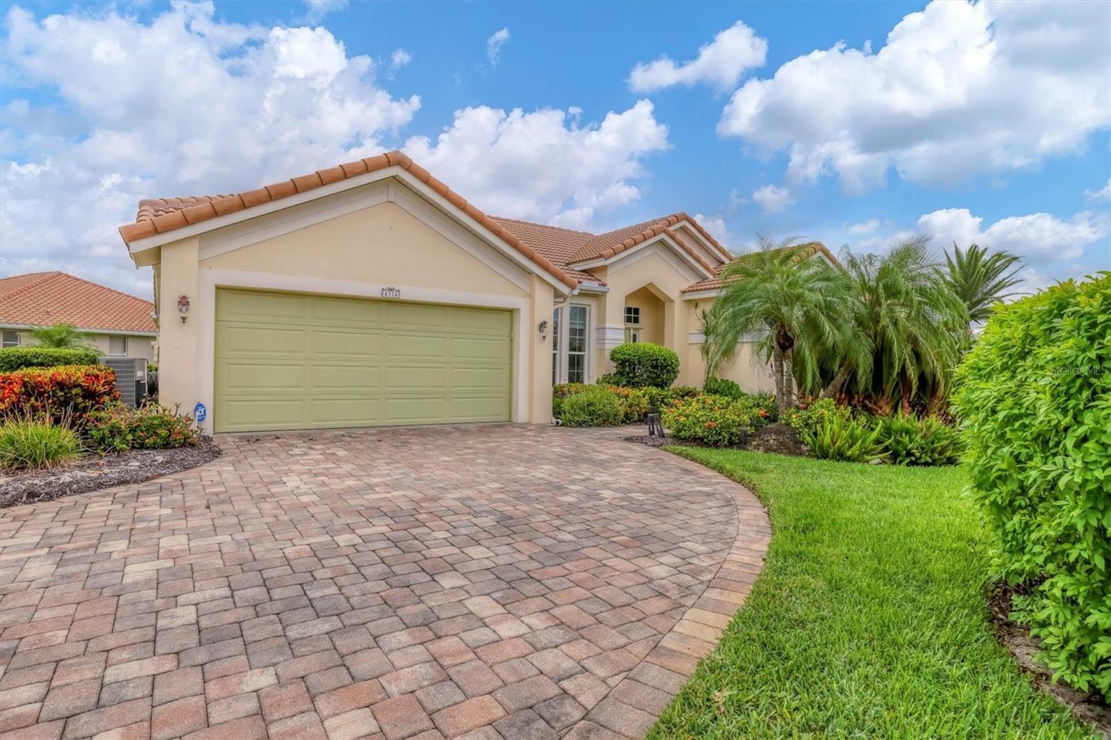 Property Photo:  4224 Hearthstone Drive  FL 34238 