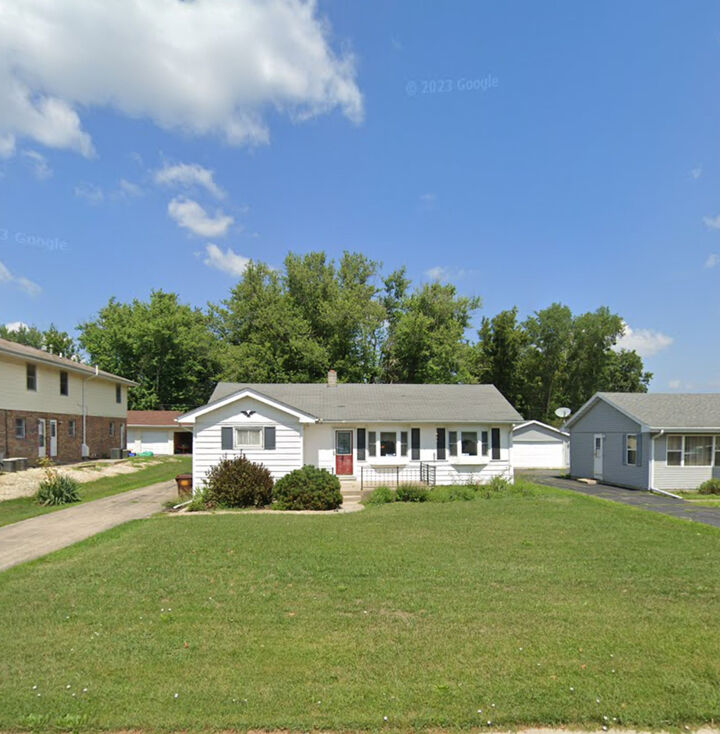 923 W Blackhawk Drive  Byron IL 61010 photo