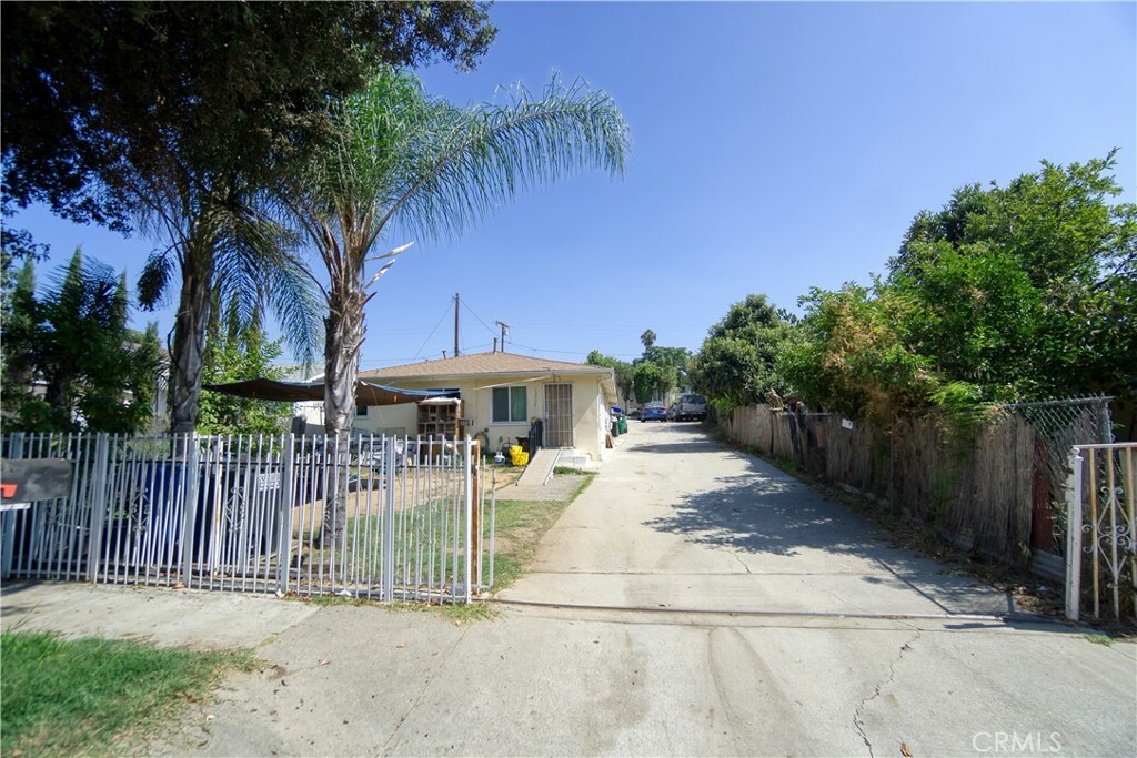 Property Photo: 12130 Fidel Avenue CA 90605
