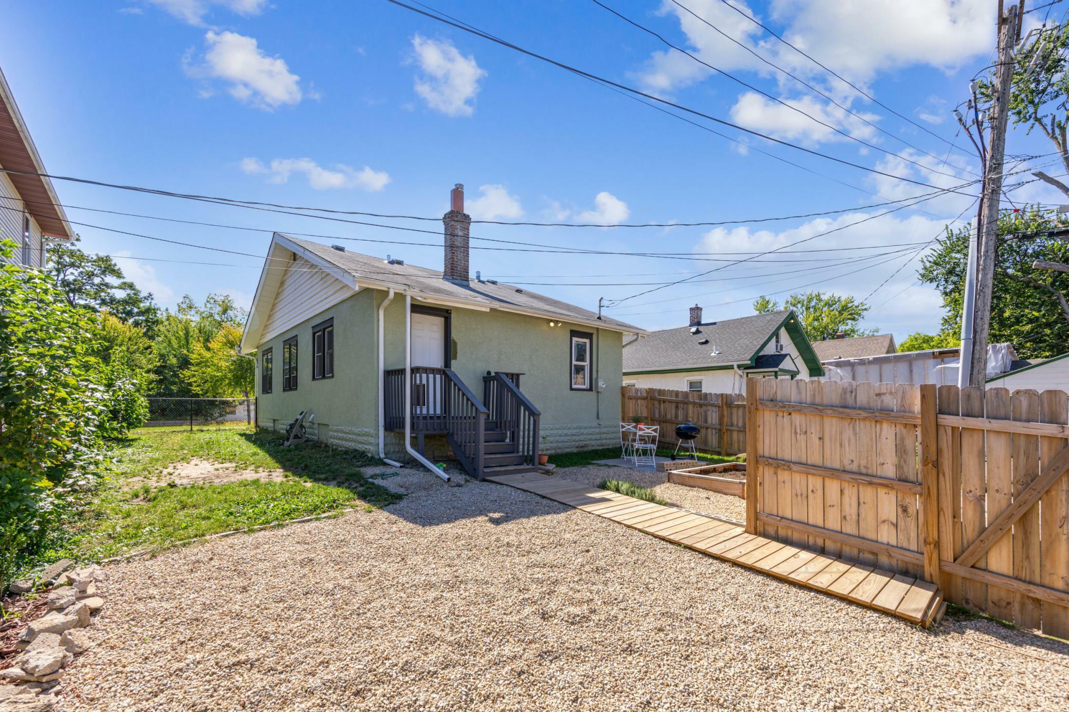 Property Photo:  2410 Lowry Avenue N  MN 55411 