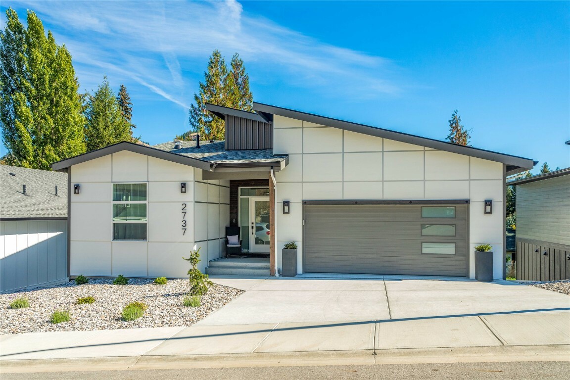 Photo de la propriété:  2737 Cedar Ridge Street  BC V0E 2G5 