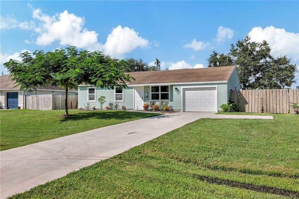 Property Photo:  2362 SE Berkshire Boulevard  FL 34952 