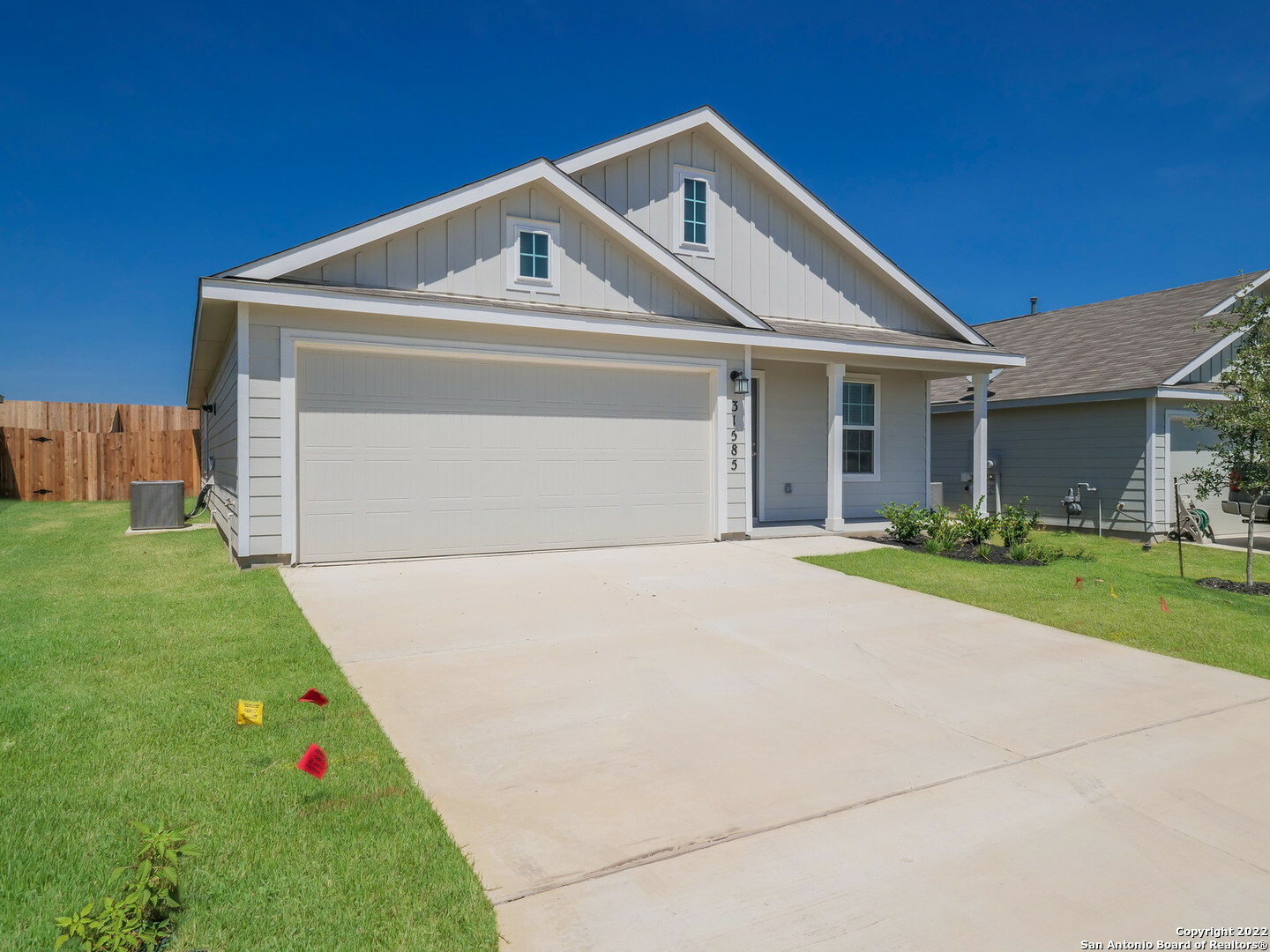 Property Photo:  217 Alta Vista Ter  TX 78155 