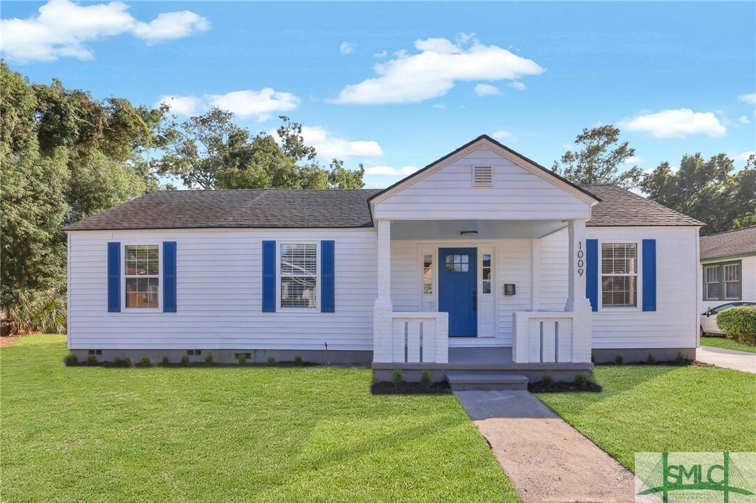 Property Photo:  1009 E 32nd Street  GA 31401 