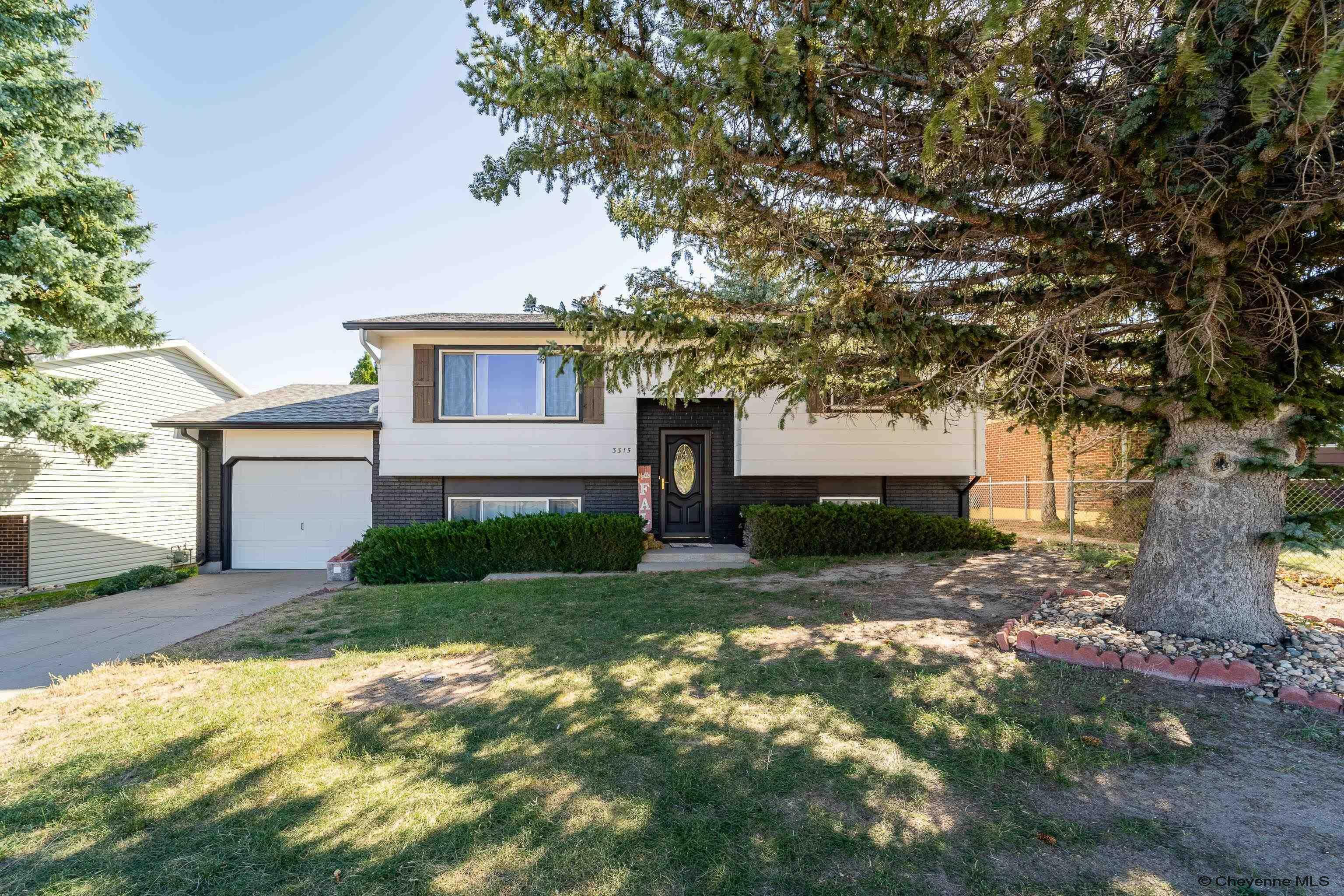 Property Photo:  3315 Grove Dr  WY 82001 