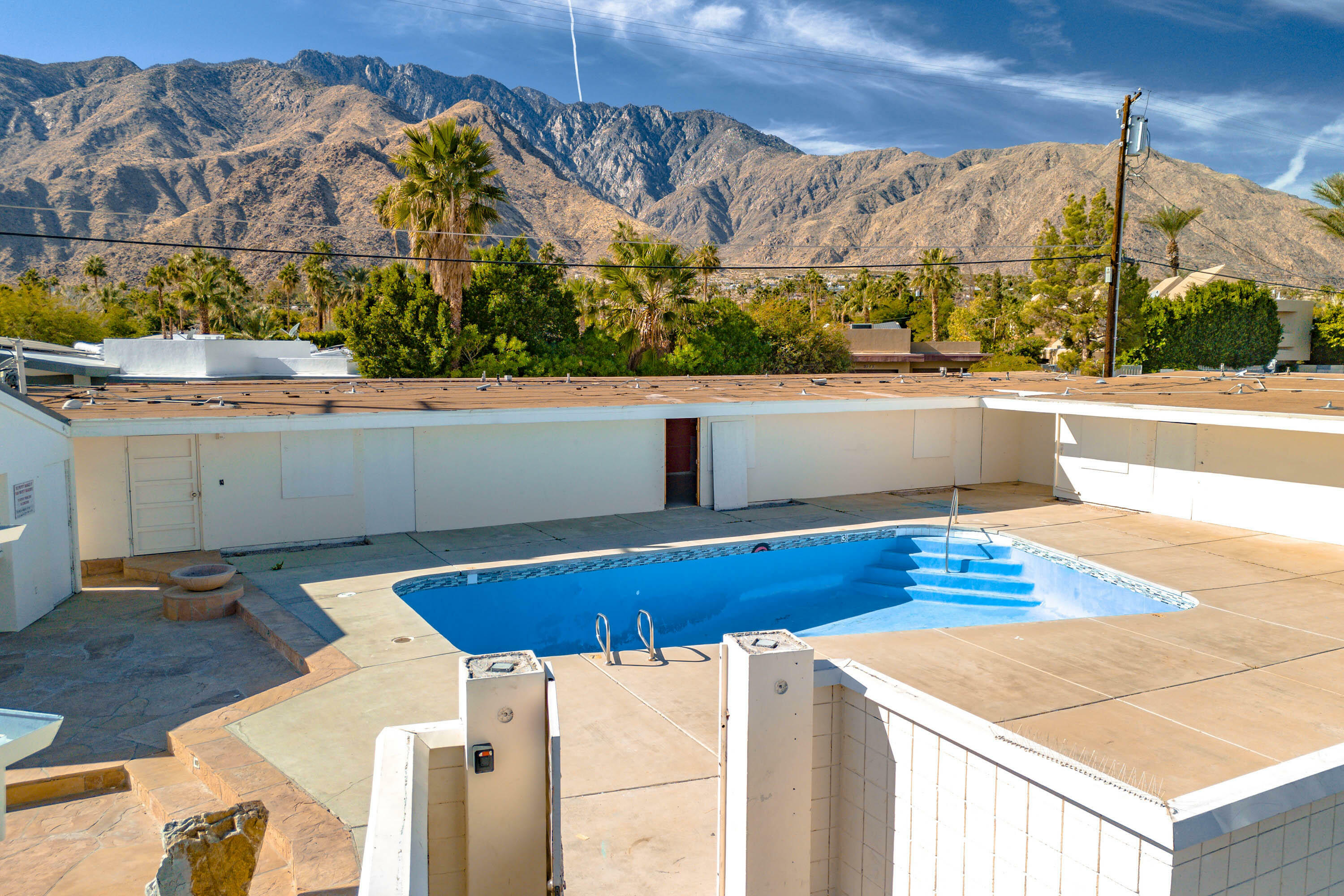 Property Photo:  2249 N Palm Canyon Drive  CA 92262 