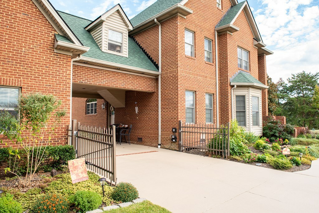 Property Photo: 105 Mountainview Court KY 41501