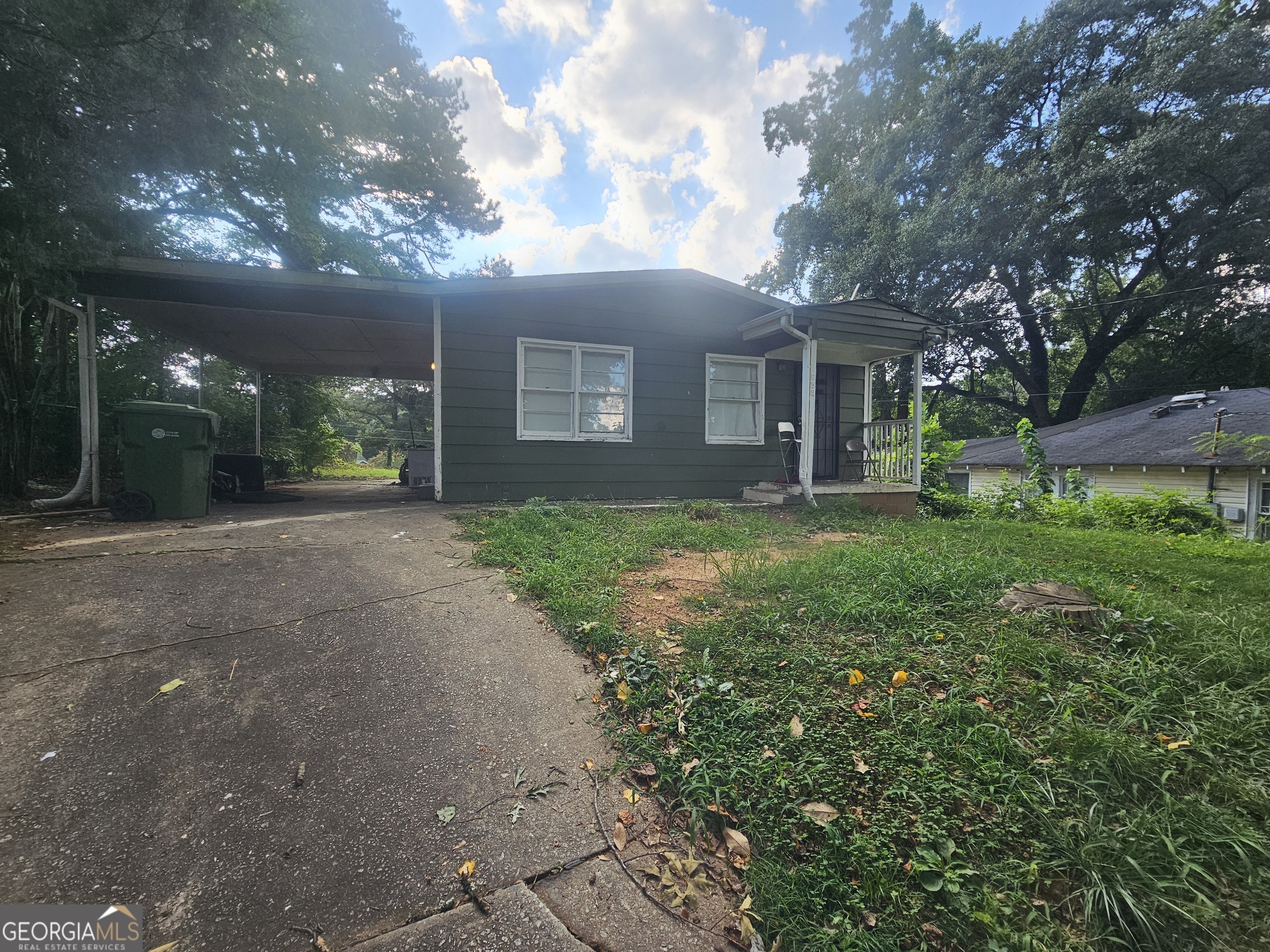 Property Photo:  858 Hall Street  GA 30307 