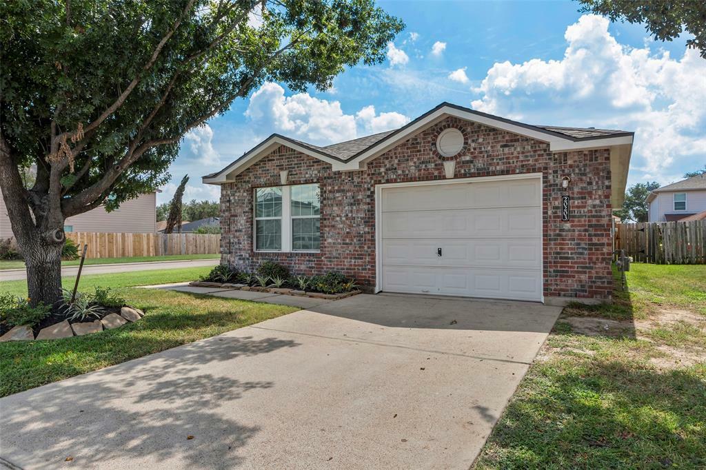 Property Photo:  20203 Baron Brook Drive  TX 77433 