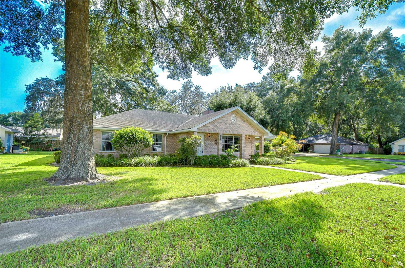 Property Photo:  38634 Evelyn Lane  FL 33542 