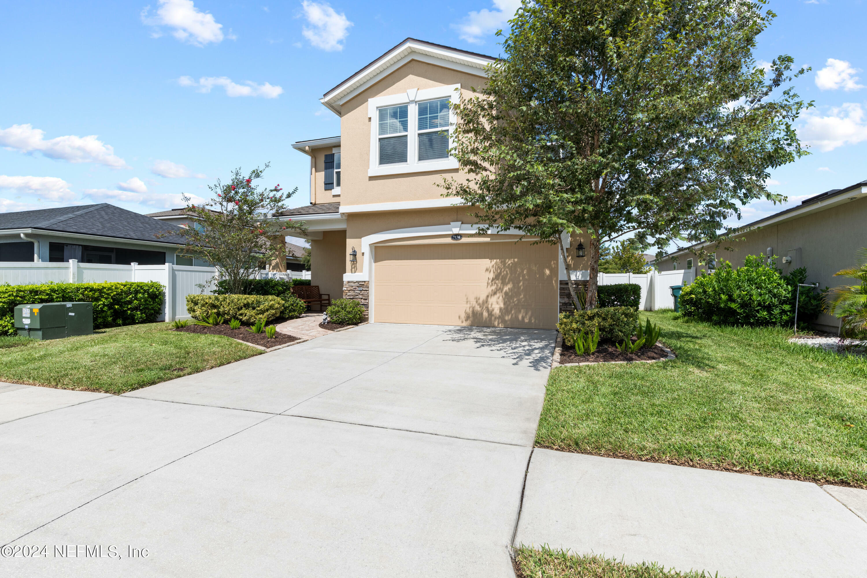 Property Photo:  7130 Emsley Circle  FL 32258 