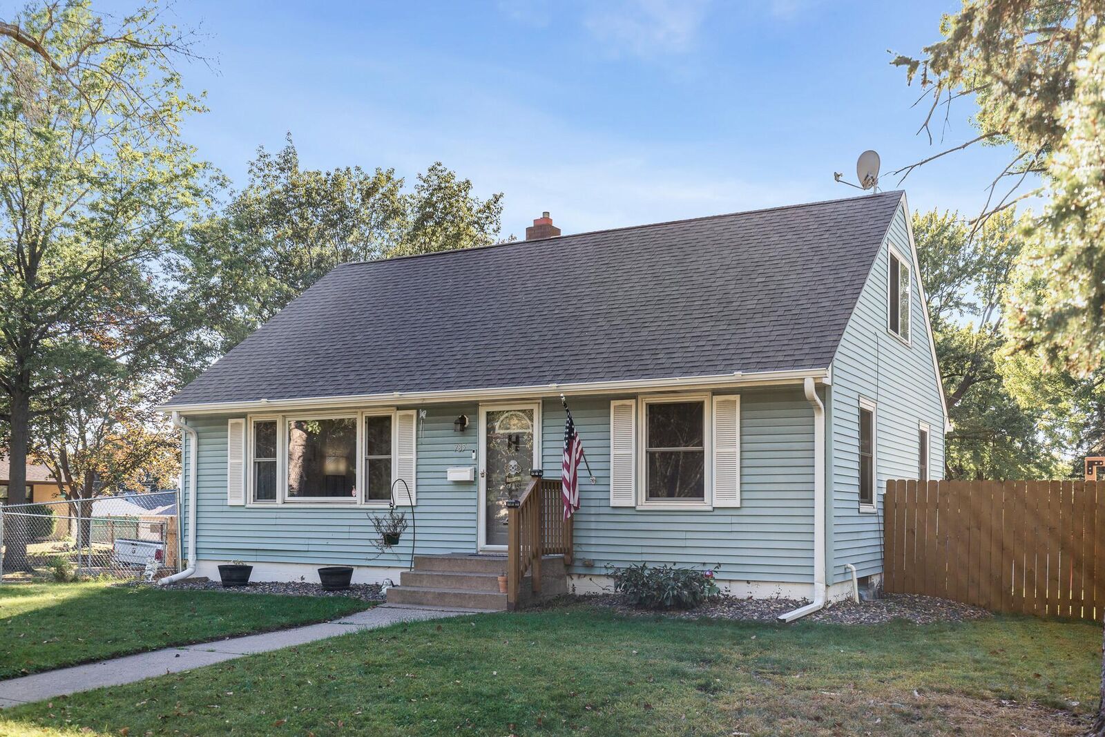 Property Photo:  785 McKnight Road N  MN 55119 