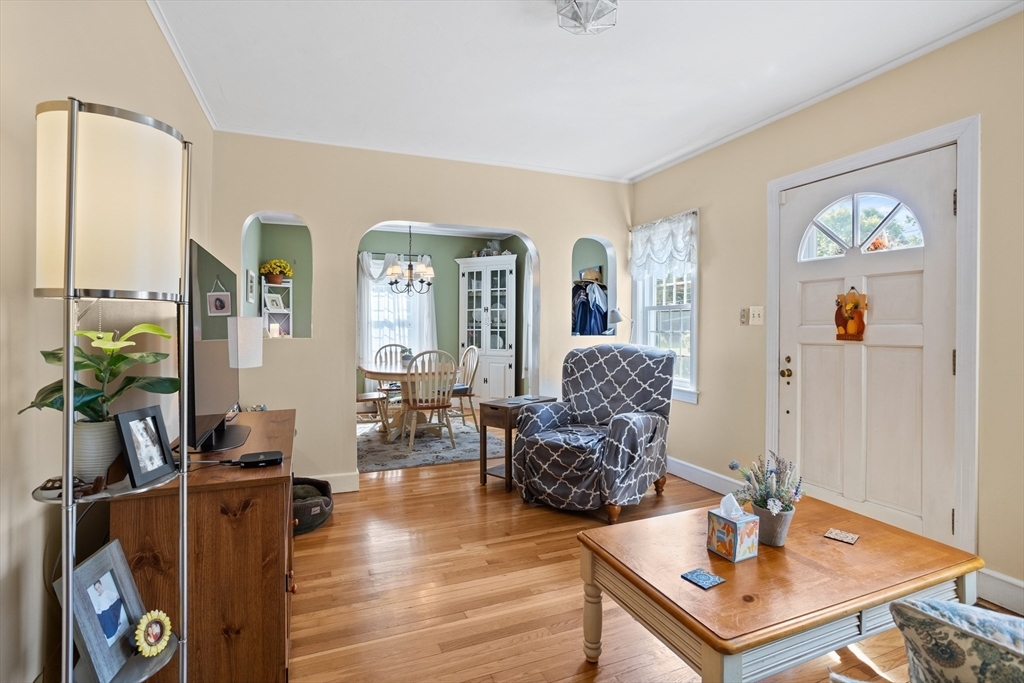 Property Photo:  157 Bryn Mawr Ave  MA 01501 