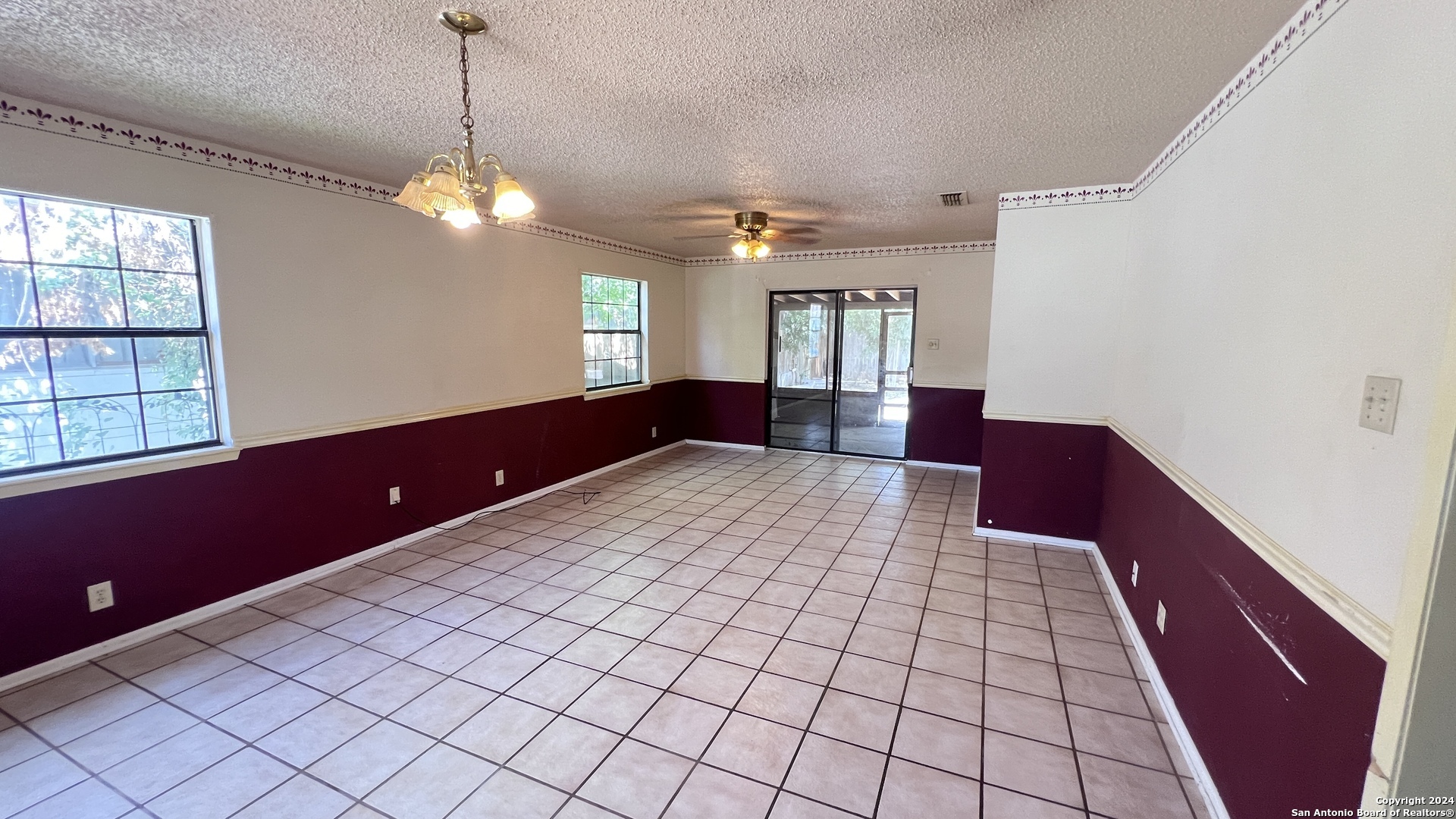 Property Photo:  530 Park Field Dr  TX 78227 