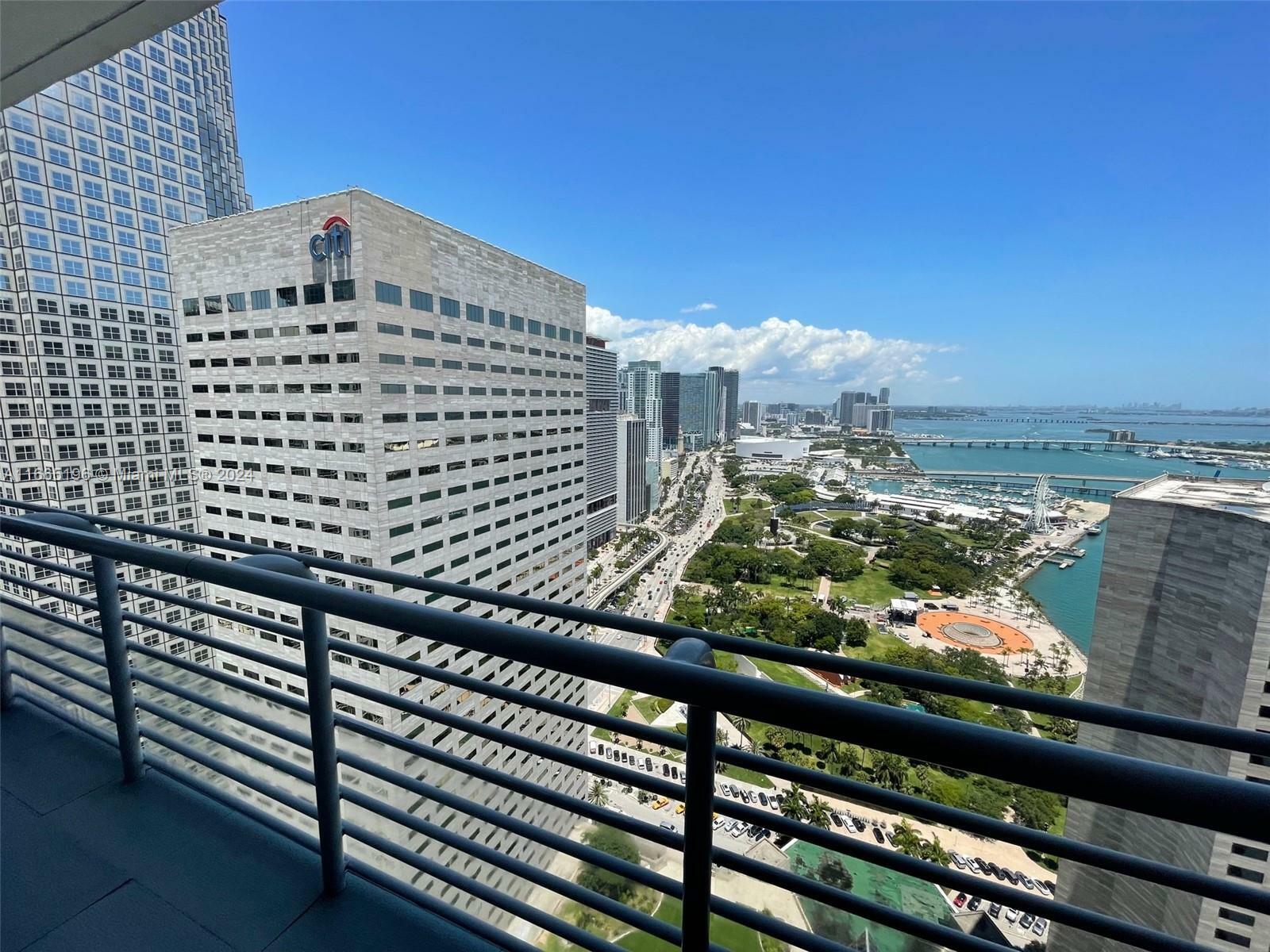 Property Photo:  325 S Biscayne Bl 4324  FL 33131 