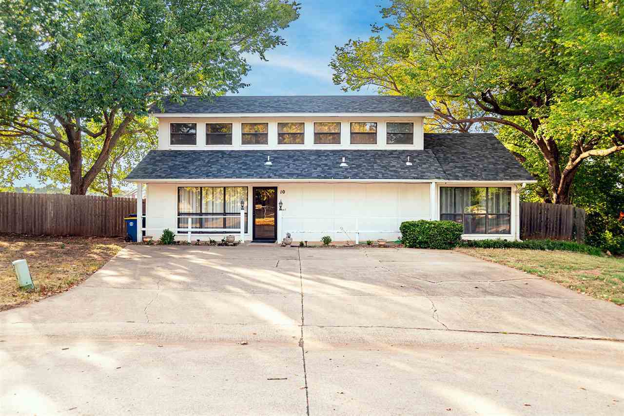 Property Photo:  10 Crestwood Circle  OK 74075 