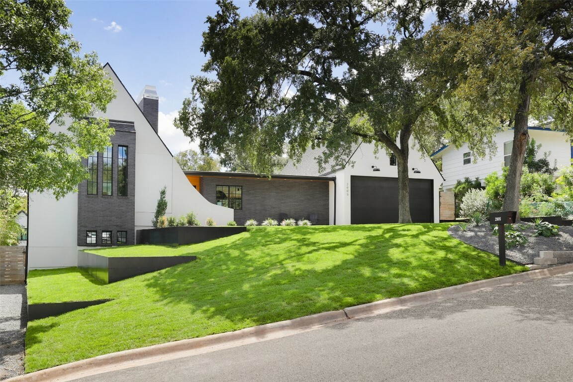 Property Photo:  2905 Oak Park Drive  TX 78704 