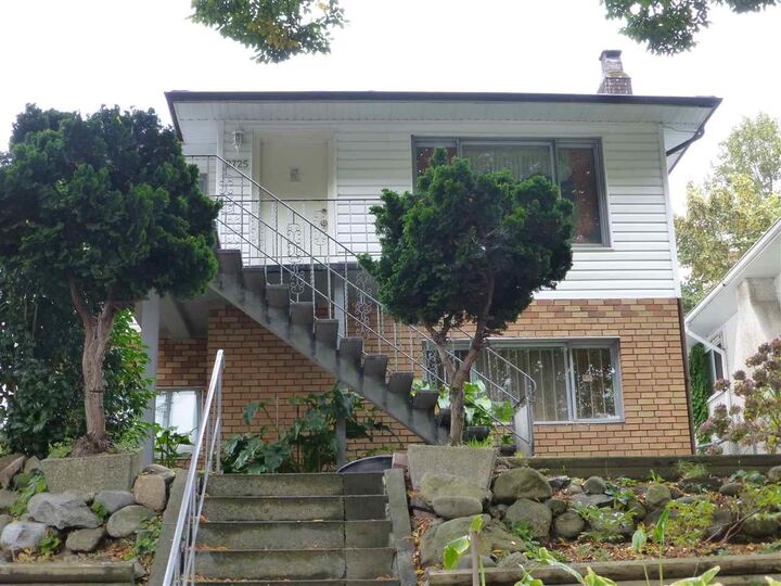 2725 E Broadway — photo 1