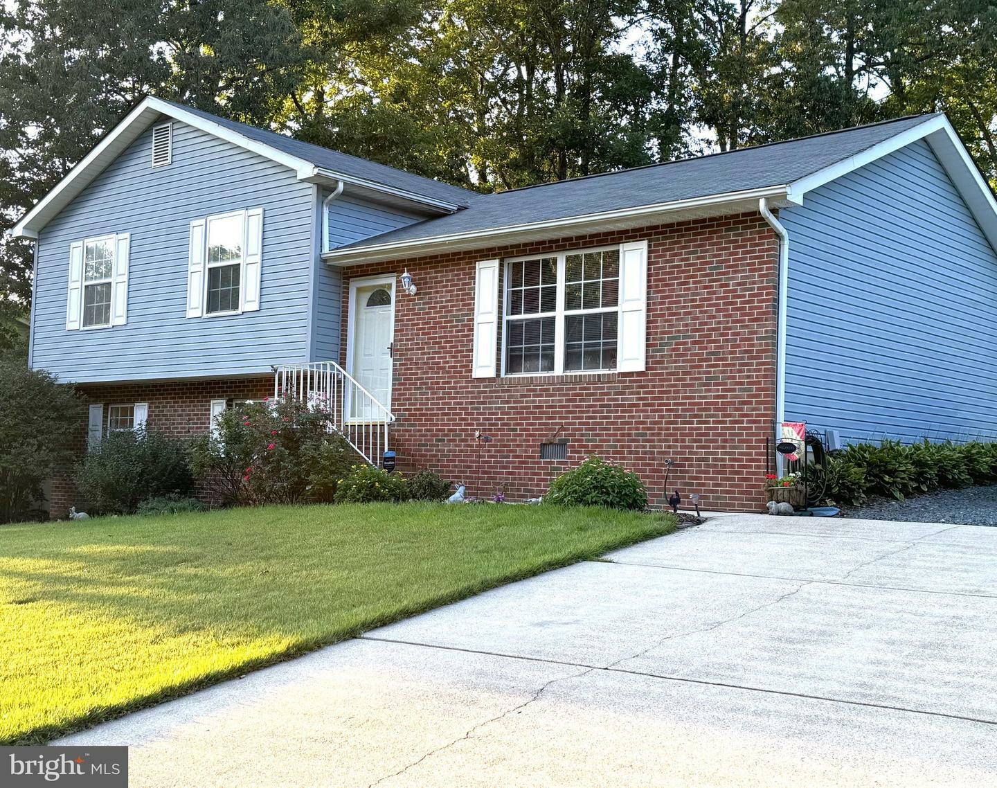 Property Photo:  20725 Wolftrap Street  MD 20653 