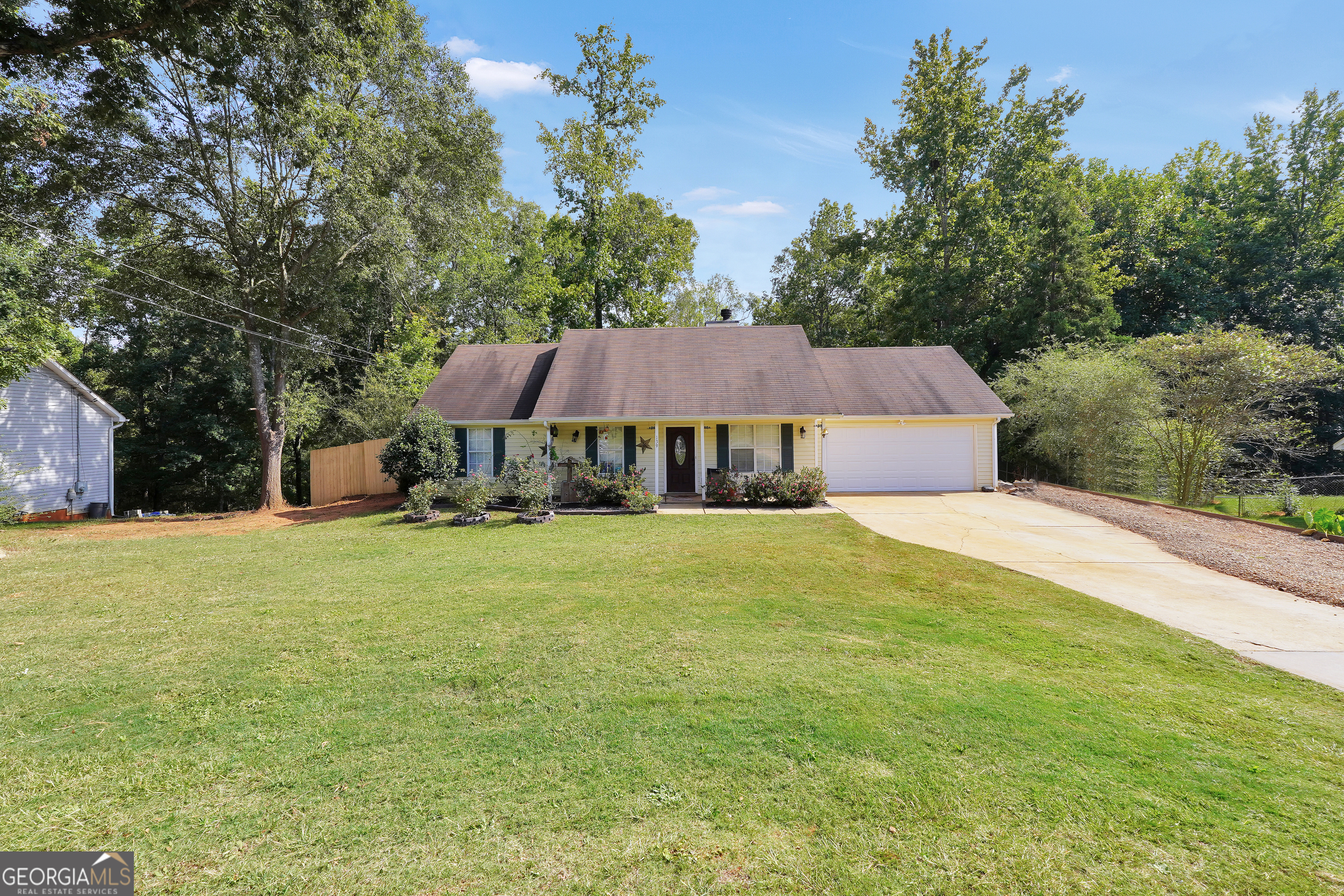 Property Photo:  139 Stoney Brook Circle  GA 30233 