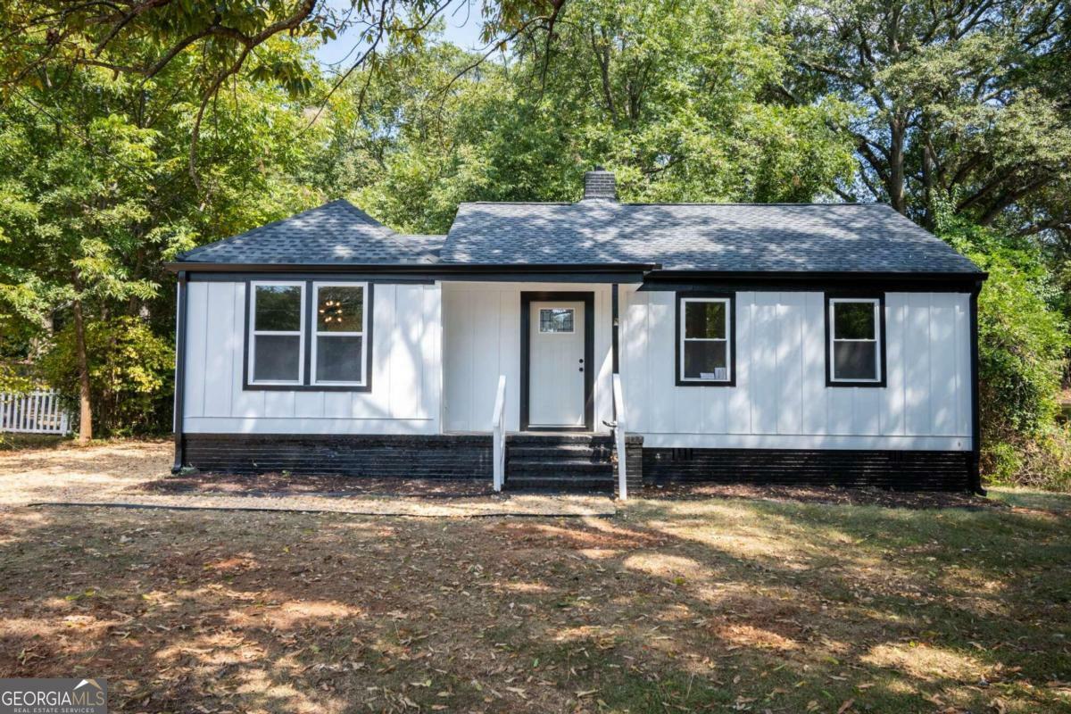 Property Photo:  495 Clover Street  GA 30607 