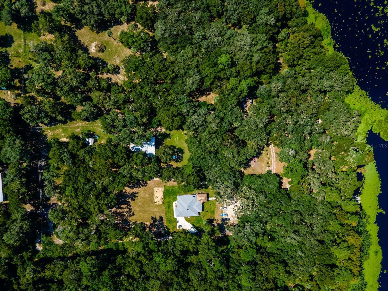 Property Photo: 24750 NE 177th Terrace FL 32134