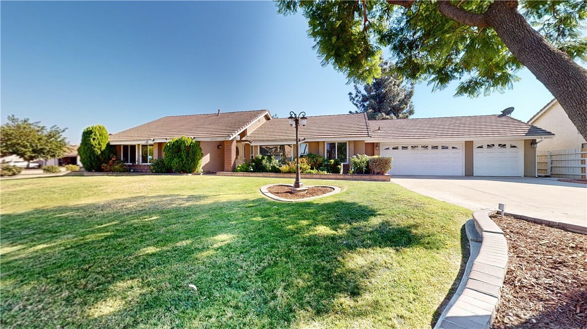 Property Photo:  28357 Mesa Top Trail  CA 92555 