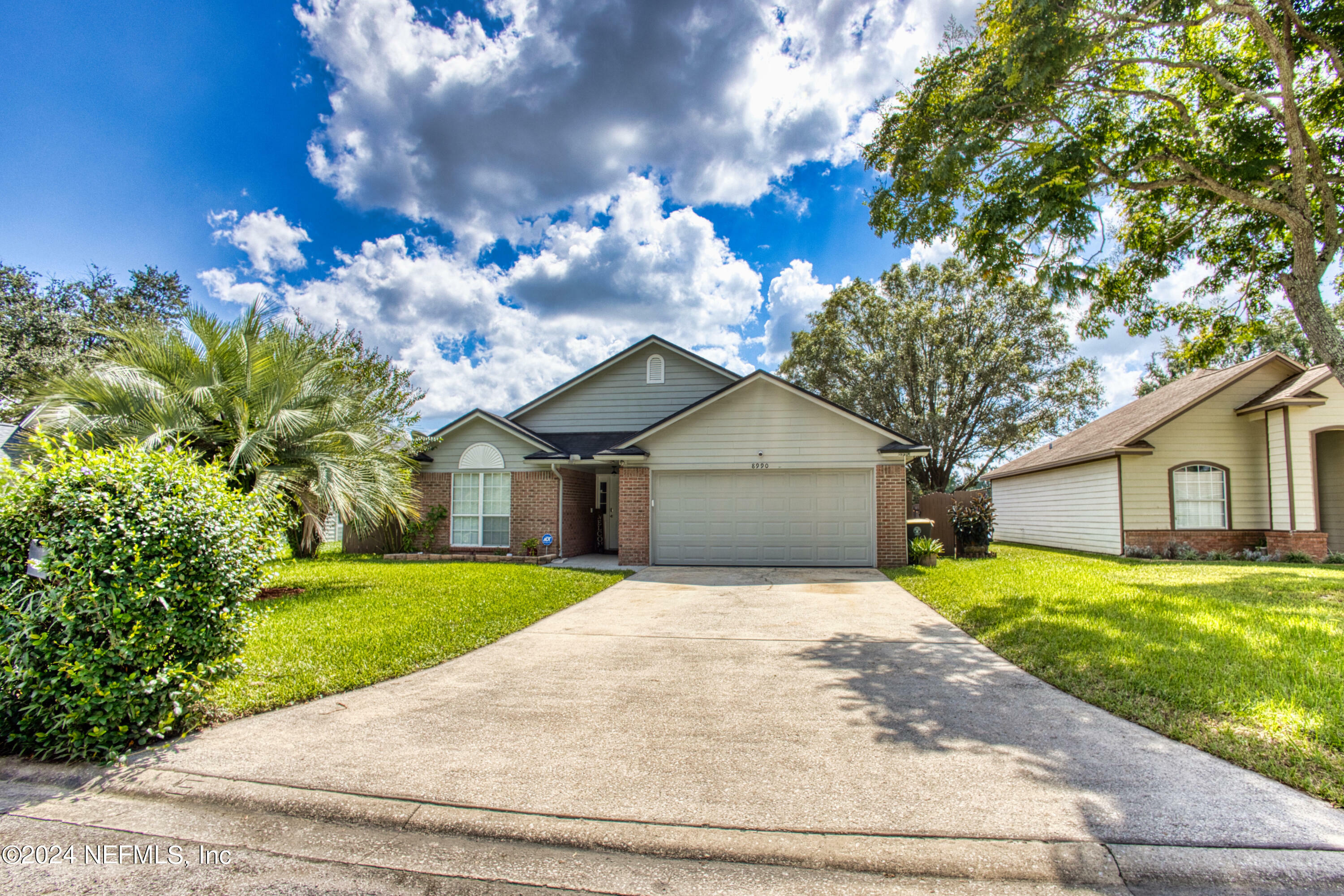 Property Photo:  8990 Bridgecreek Drive W  FL 32244 