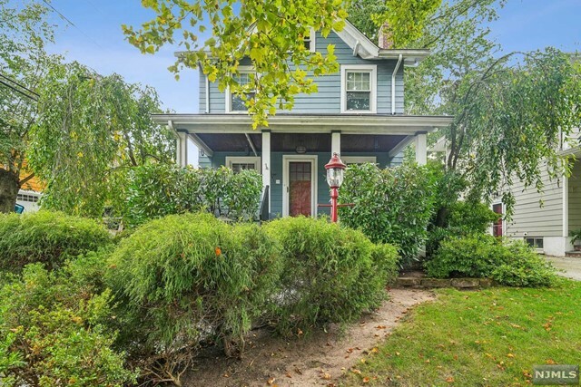 Property Photo:  88 Carteret Street  NJ 07028 