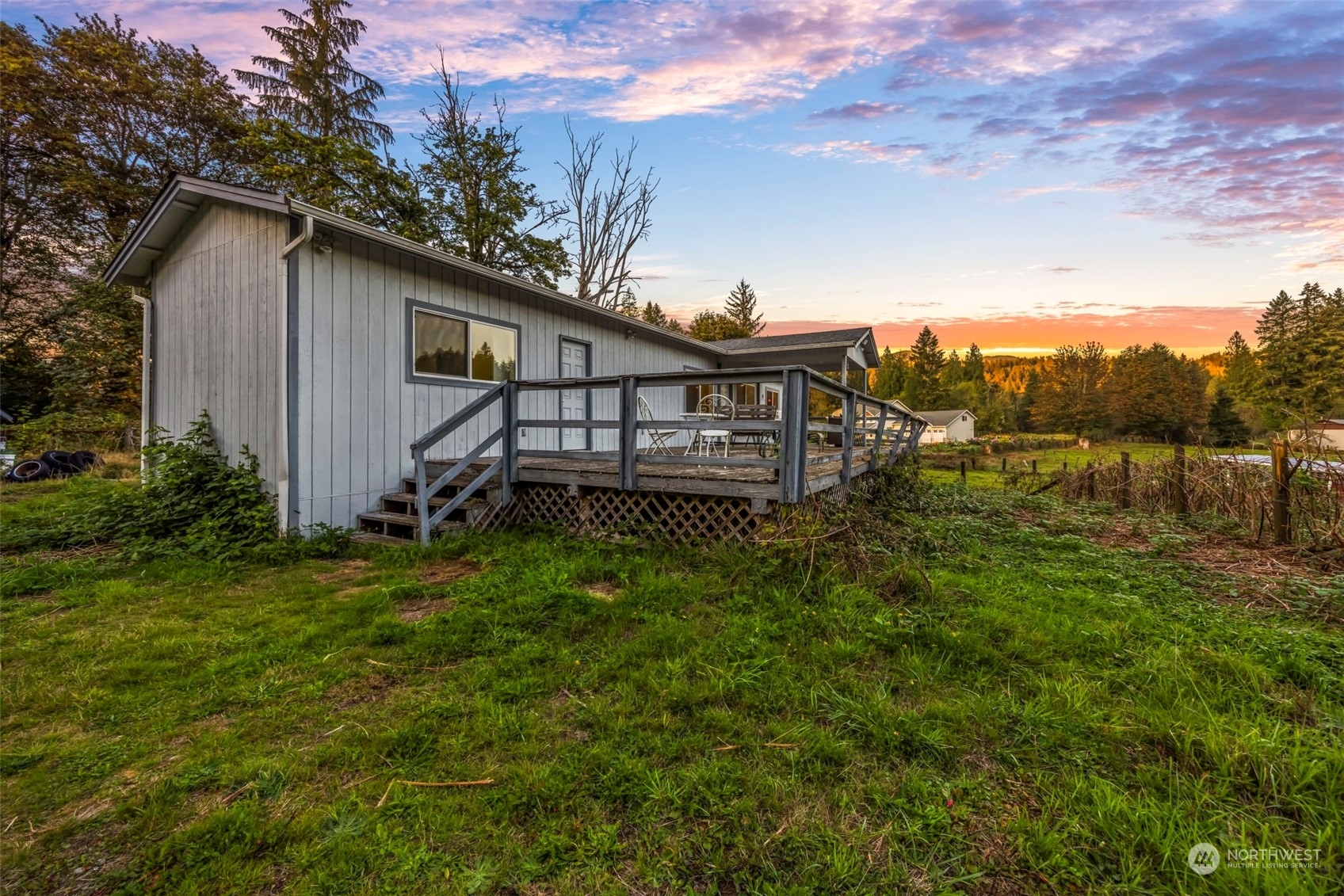 Property Photo:  24032 SE 162nd Street  WA 98027 