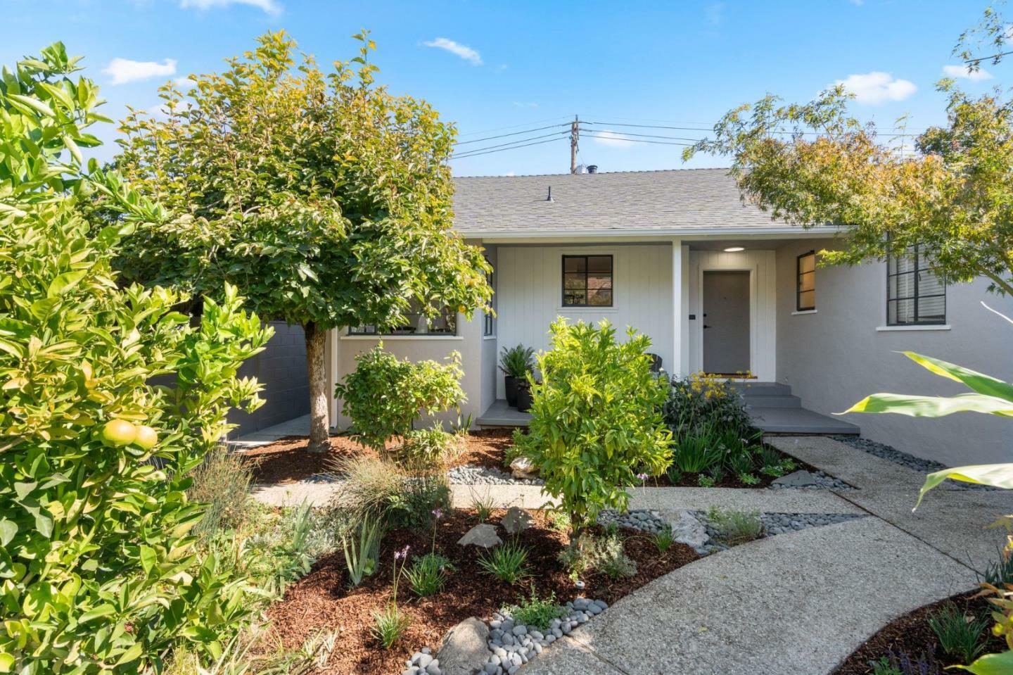 Property Photo:  605 Capistrano Way  CA 94402 