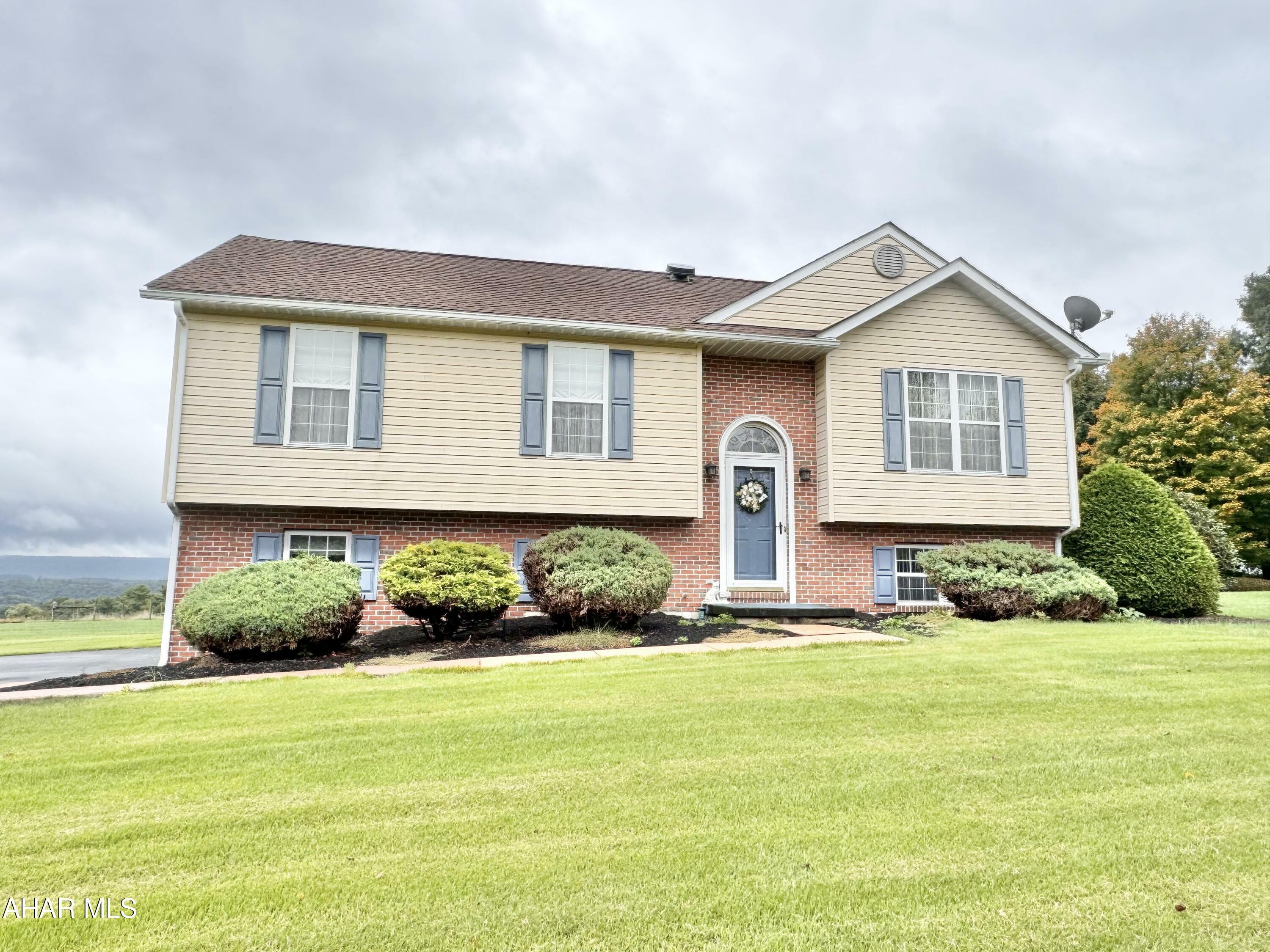 Property Photo:  606 Winding Ridge Road  PA 15537 