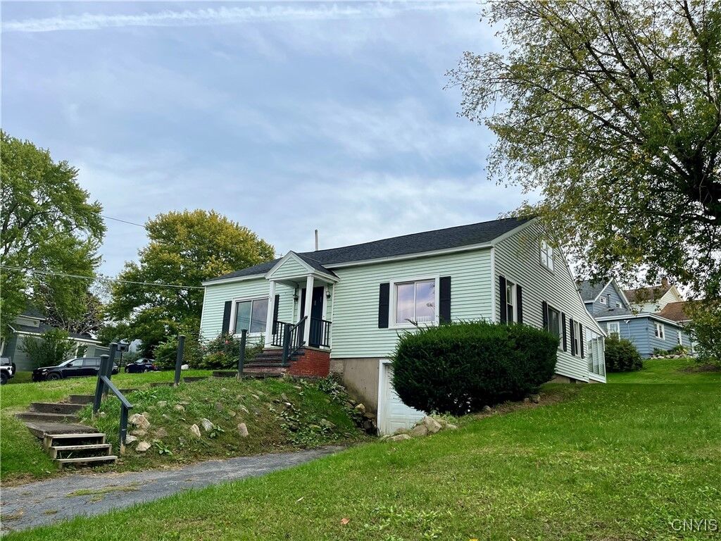 Property Photo: 112 Niagara Street NY 13126