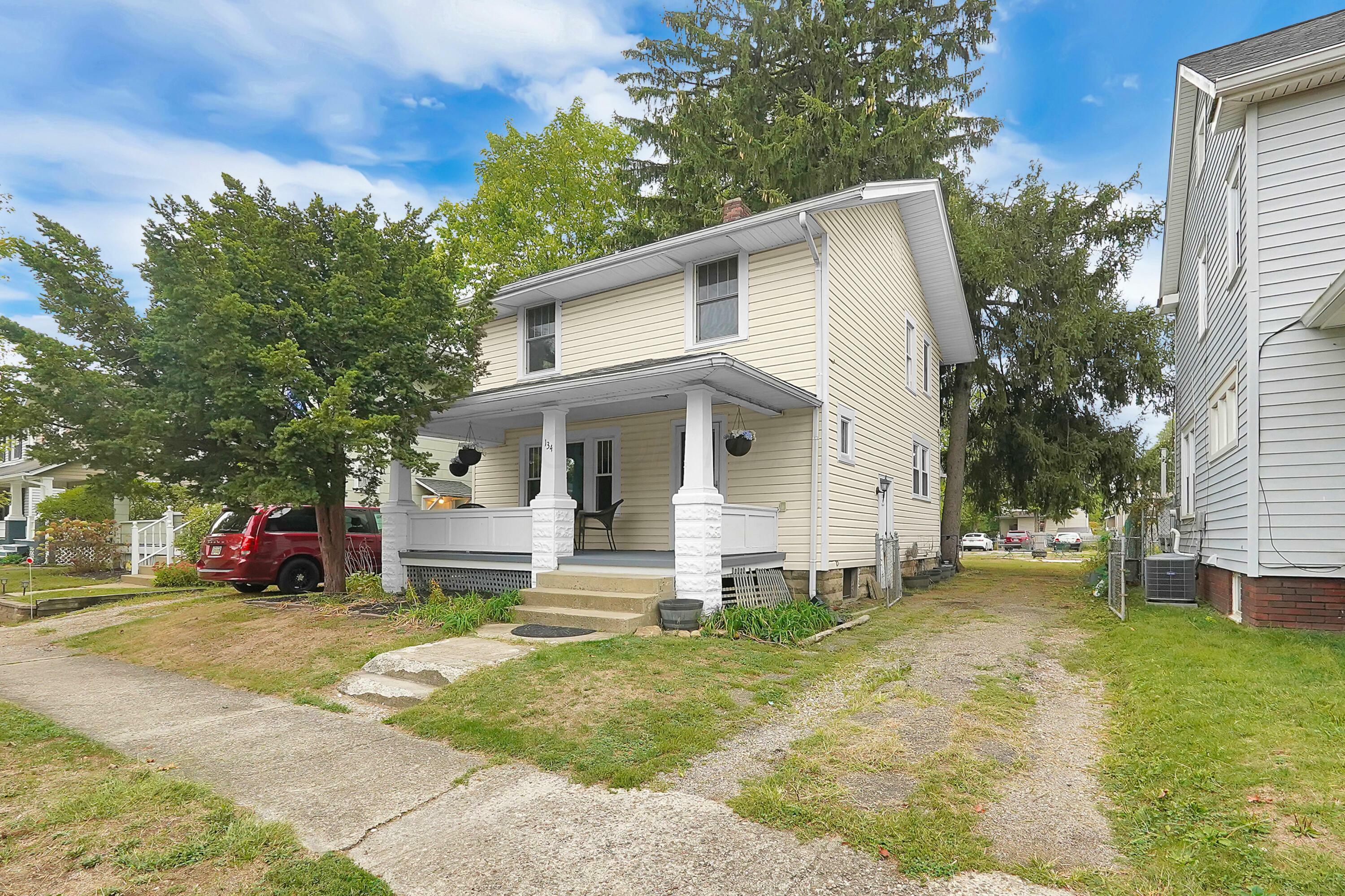 Property Photo: 134 Neal Avenue OH 43055