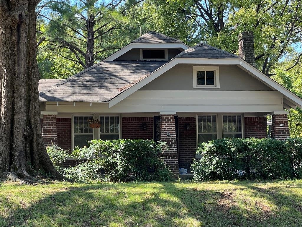 Property Photo:  707 N McLean Blvd  TN 38107 