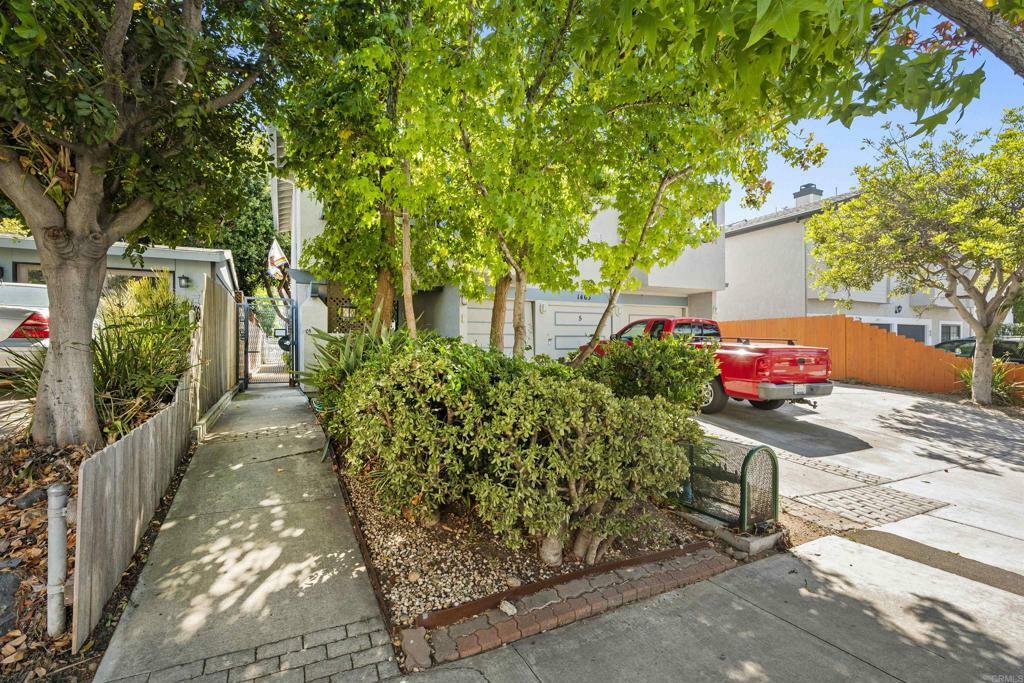 Property Photo:  1463 Essex Street 6  CA 92103 