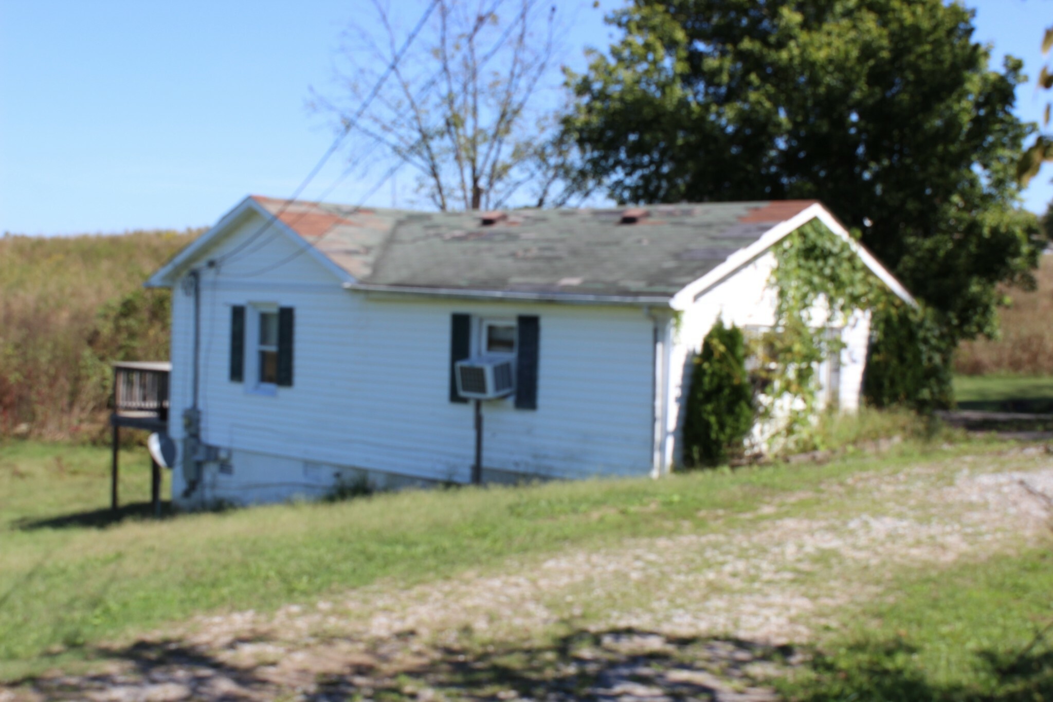 Property Photo:  810 5th Ave E  TN 37172 