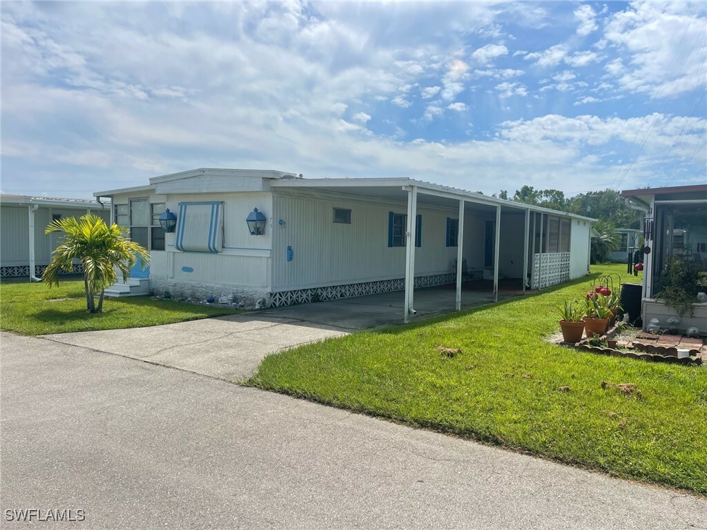 Property Photo:  75 Hacienda Boulevard  FL 33905 