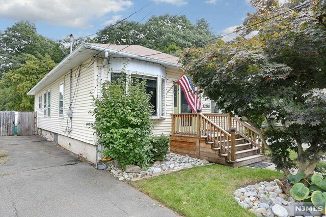 Property Photo:  1286 Ringwood Avenue  NJ 07420 