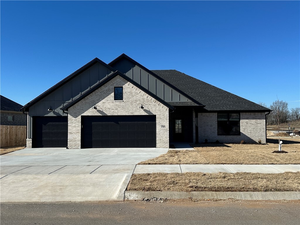 Property Photo: 191 N Sheep Dog Avenue AR 72730