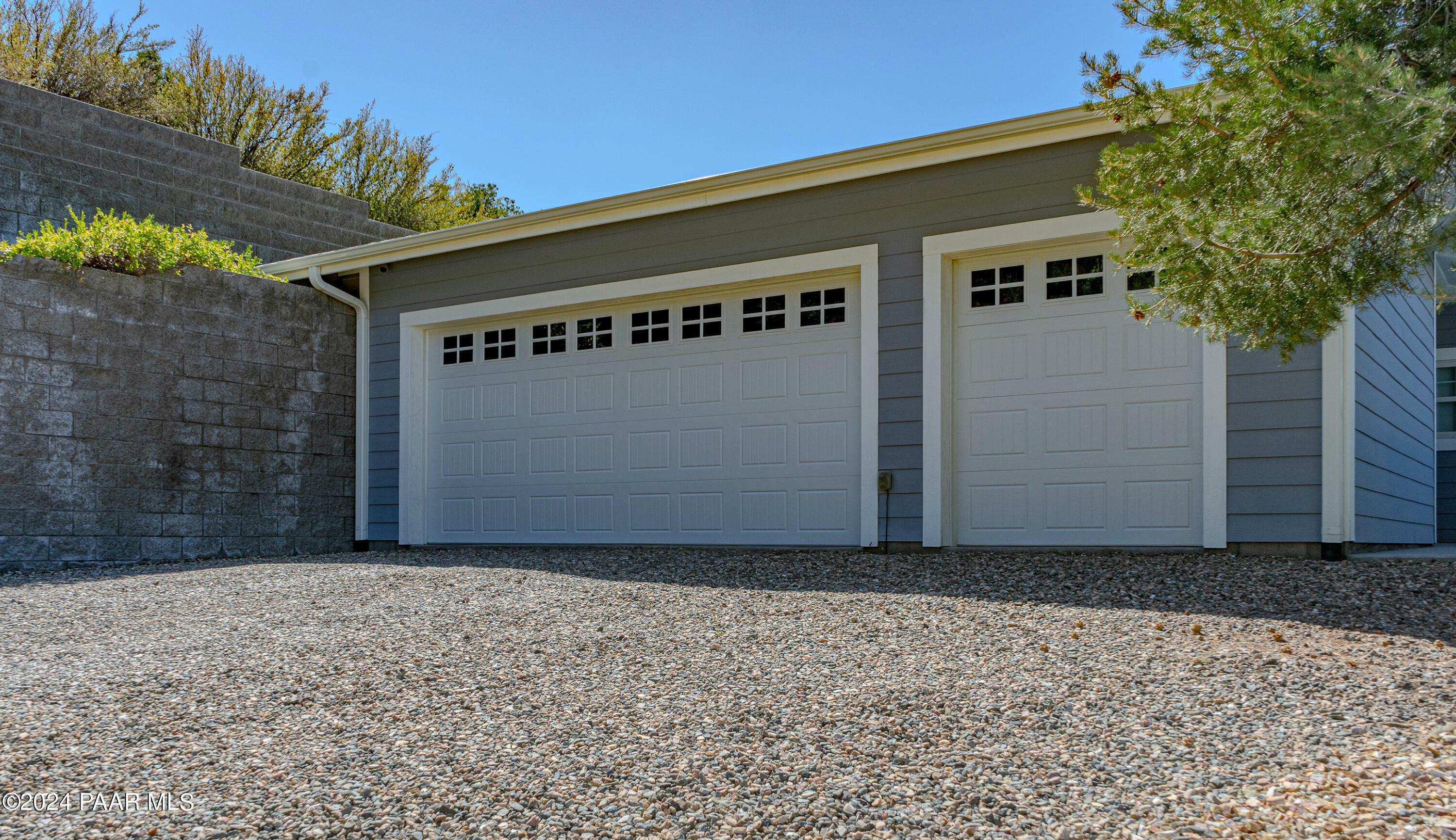 Property Photo: 441 S Alarcon Street AZ 86303