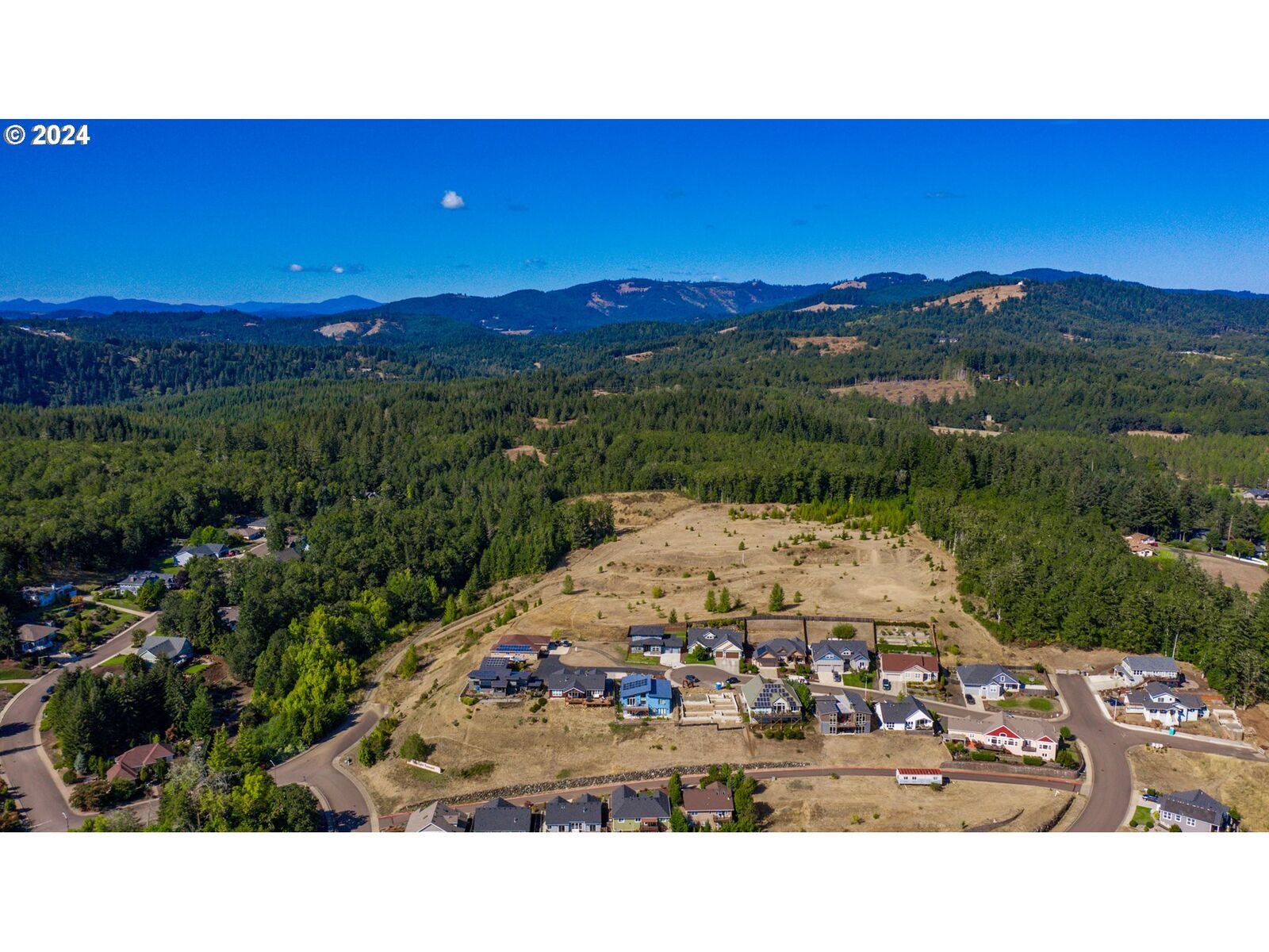 Property Photo: 609 Coastal View Dr (Lan OR 97370