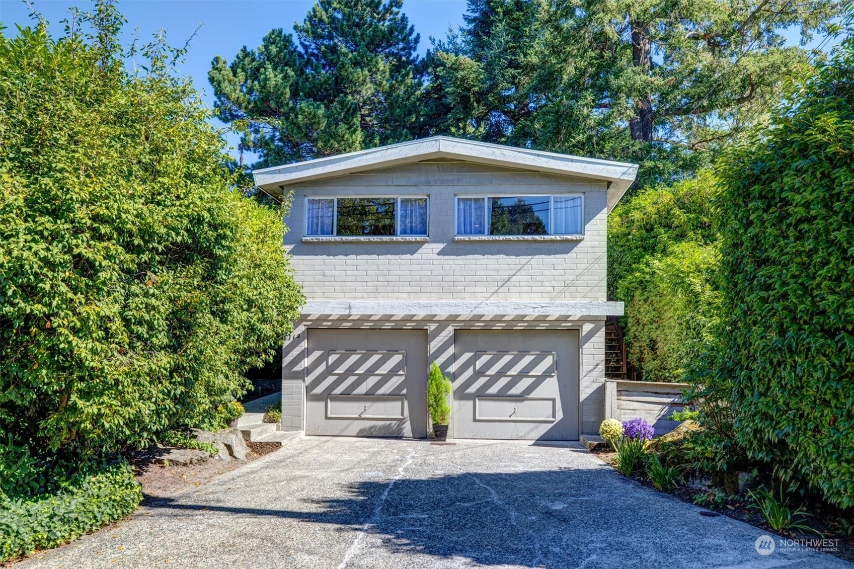 Property Photo:  2712 61st Avenue SE  WA 98040 