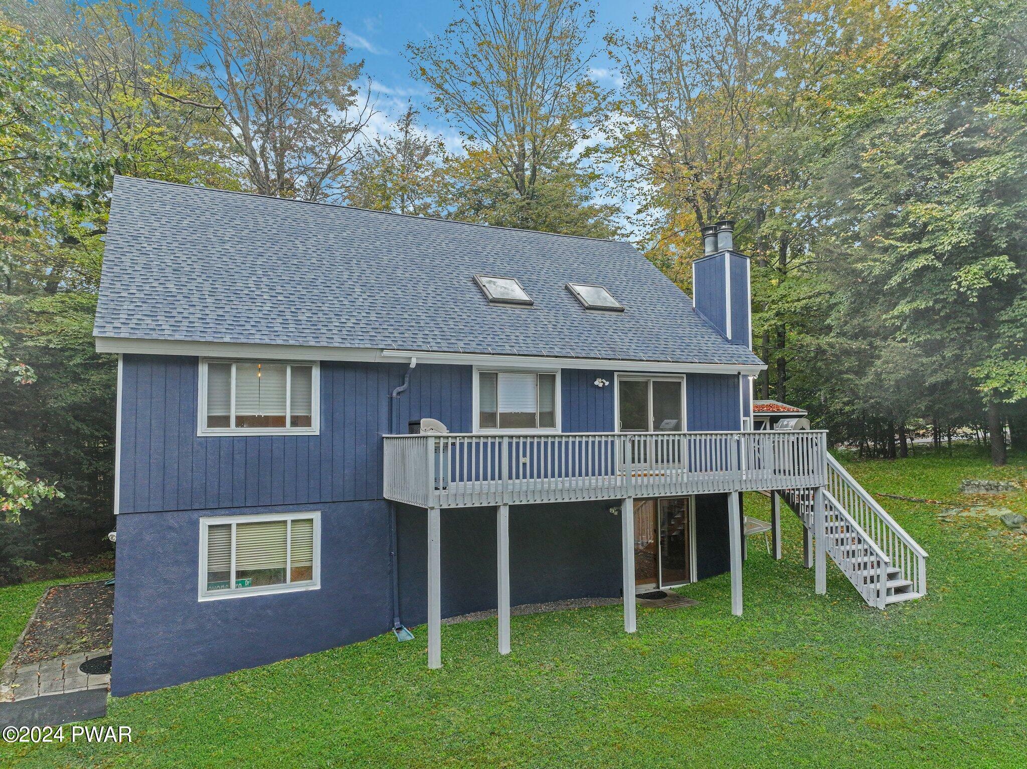 Property Photo:  72 Chestnuthill Drive  PA 18436 