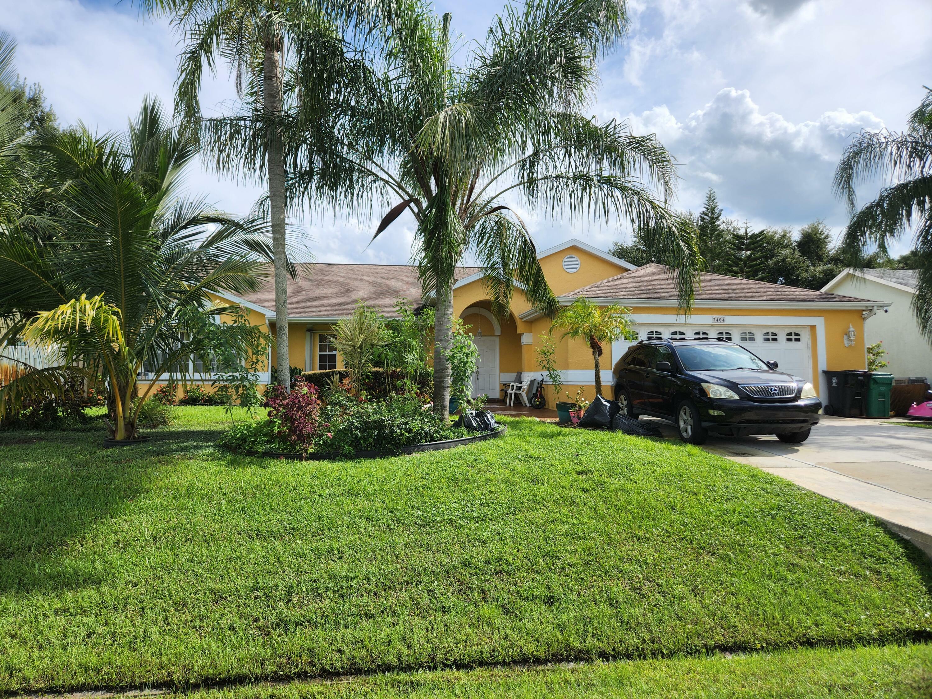 Property Photo:  3404 SE Bevil Avenue  FL 34984 