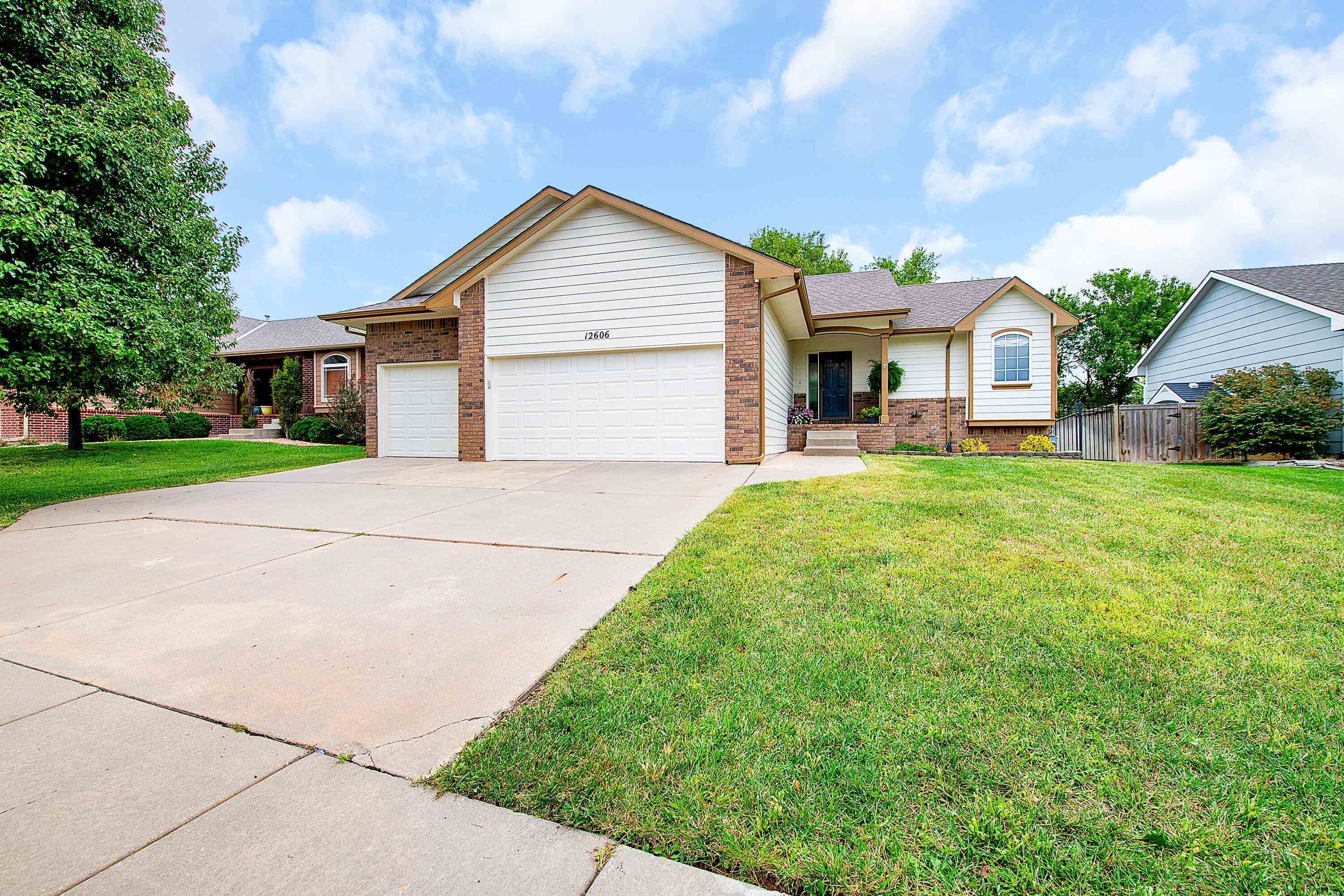 12606 E Mainsgate Street  Wichita KS 67226 photo