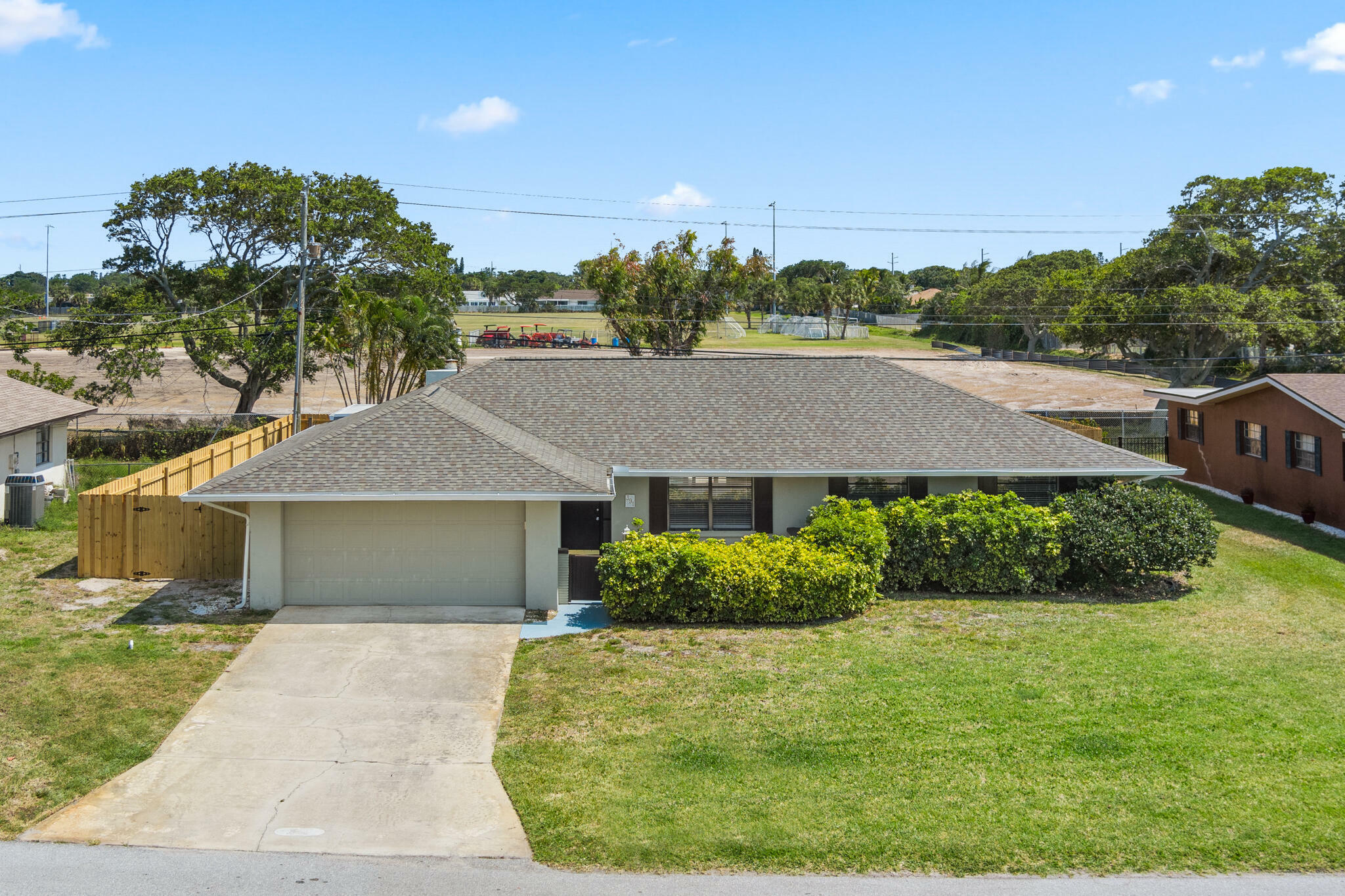 Property Photo:  391 E Riviera Boulevard  FL 32903 