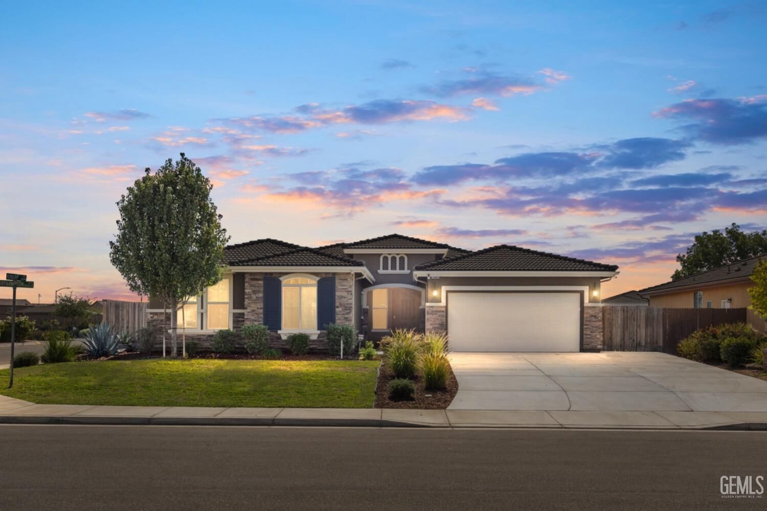 Property Photo: 15001 Northampton Avenue CA 93314