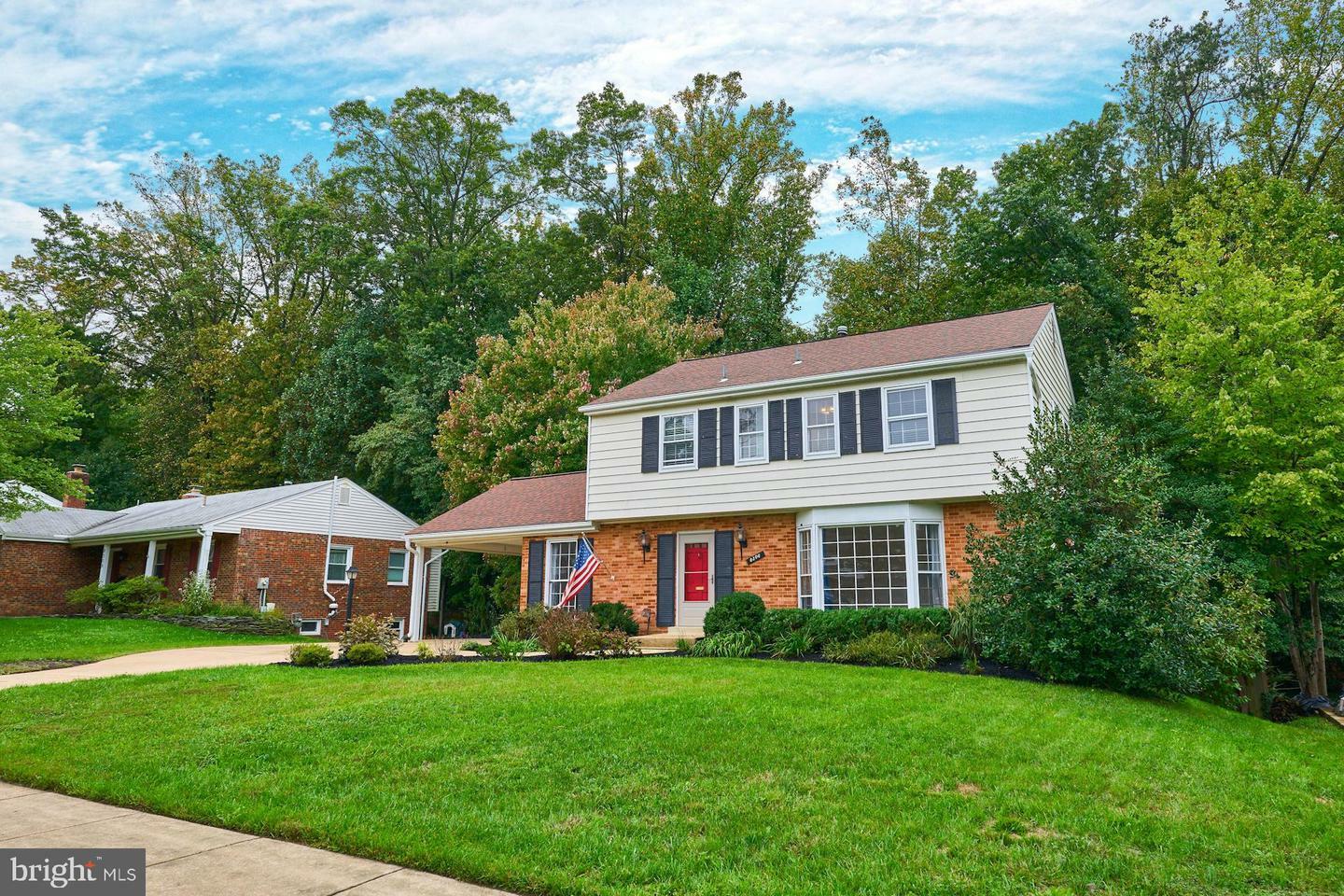 Property Photo:  8306 Carrleigh Parkway  VA 22152 